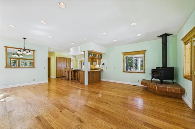 758 Beach Road, Shelter Cove, CA 95589