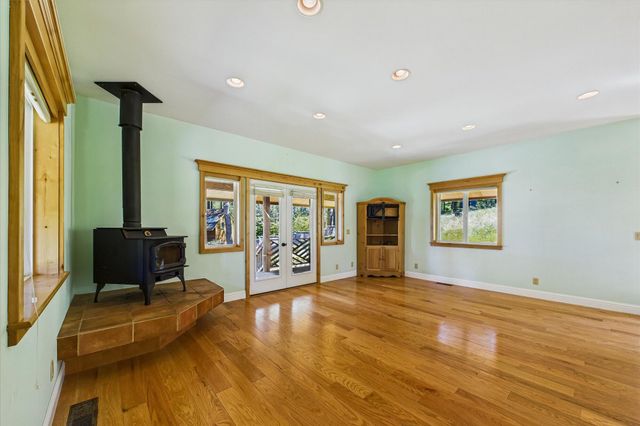 758 Beach Road, Shelter Cove, CA 95589