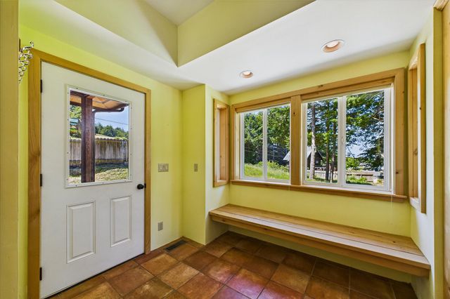 758 Beach Road, Shelter Cove, CA 95589