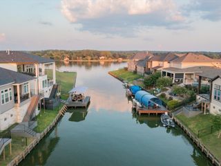 10724 S Lake Mist Lane, Willis, TX 77318