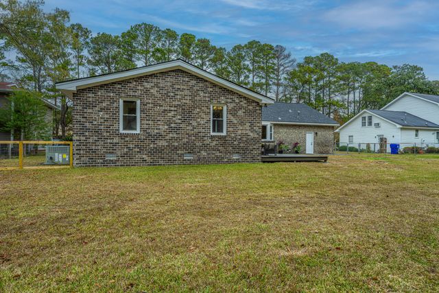 1561 Montclair Street, Charleston, SC 29407