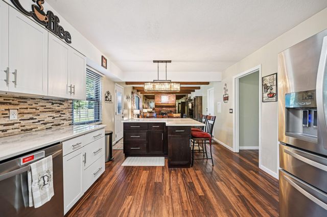 1800 Lakehill Court, Columbus, OH 43229