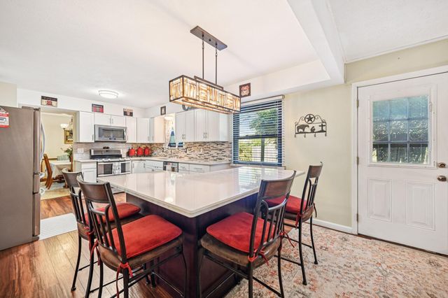 1800 Lakehill Court, Columbus, OH 43229