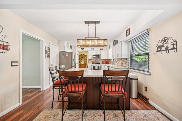 1800 Lakehill Court, Columbus, OH 43229