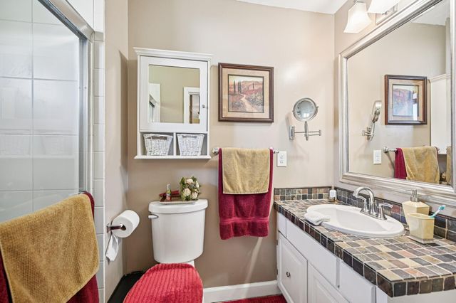 1800 Lakehill Court, Columbus, OH 43229