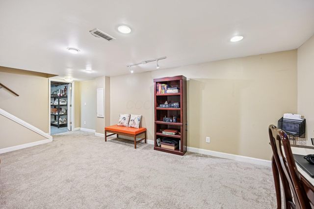 1800 Lakehill Court, Columbus, OH 43229