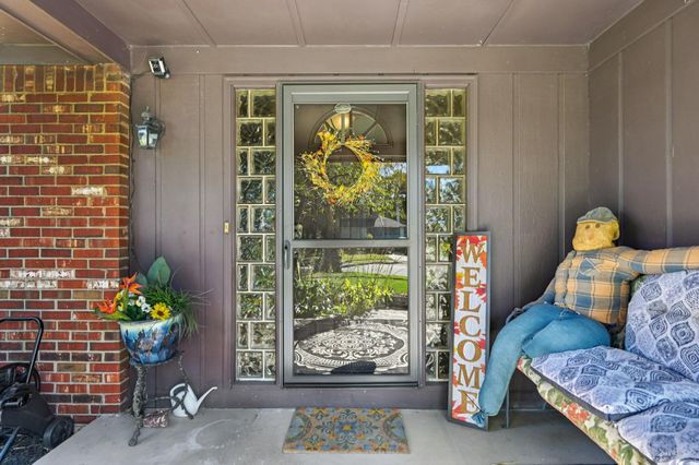 1800 Lakehill Court, Columbus, OH 43229