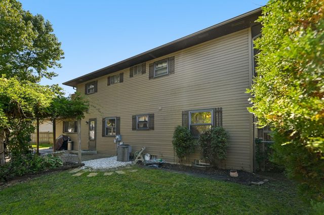 1800 Lakehill Court, Columbus, OH 43229