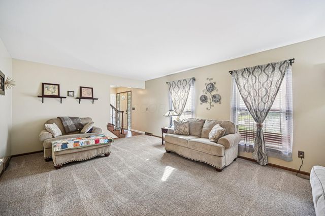 1800 Lakehill Court, Columbus, OH 43229