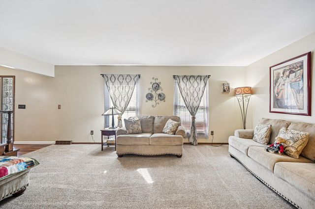 1800 Lakehill Court, Columbus, OH 43229