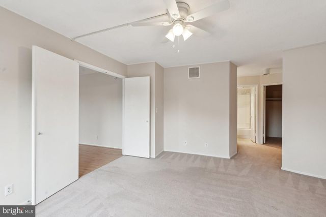 8340 GREENSBORO DR #401, Mclean, VA 22102