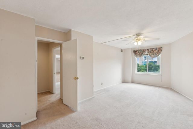 8340 GREENSBORO DR #401, Mclean, VA 22102