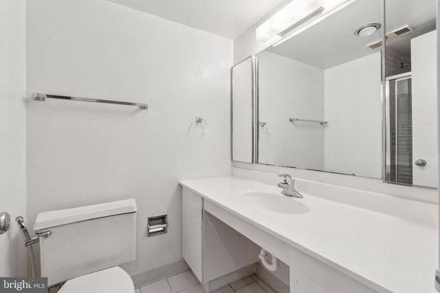 8340 GREENSBORO DR #401, Mclean, VA 22102