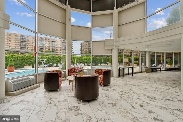 8340 GREENSBORO DR #401, Mclean, VA 22102