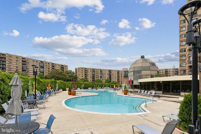 8340 GREENSBORO DR #401, Mclean, VA 22102