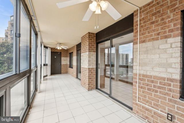 8340 GREENSBORO DR #401, Mclean, VA 22102