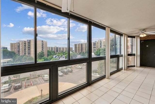 8340 GREENSBORO DR #401, Mclean, VA 22102