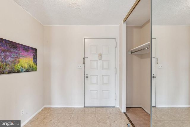 8340 GREENSBORO DR #401, Mclean, VA 22102