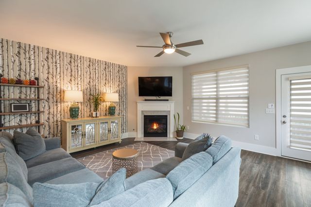 1024 Nave Ct, Nashville, TN 37214