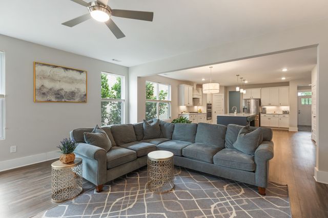 1024 Nave Ct, Nashville, TN 37214