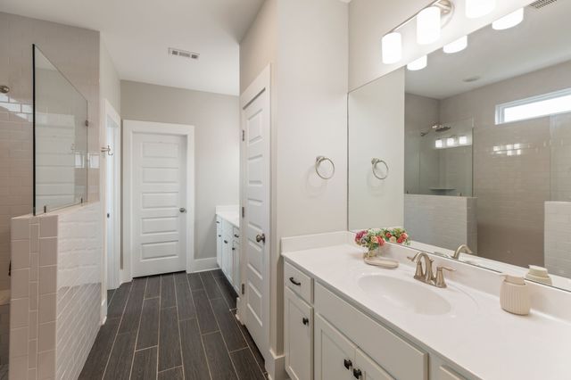 1024 Nave Ct, Nashville, TN 37214