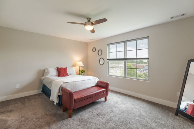 1024 Nave Ct, Nashville, TN 37214