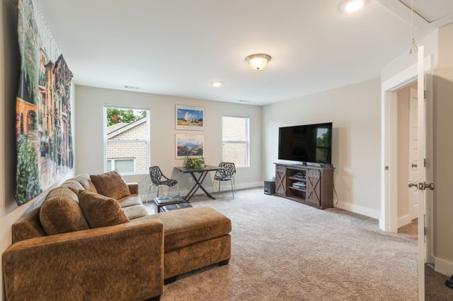 1024 Nave Ct, Nashville, TN 37214