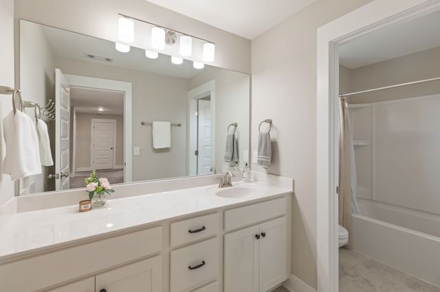 1024 Nave Ct, Nashville, TN 37214