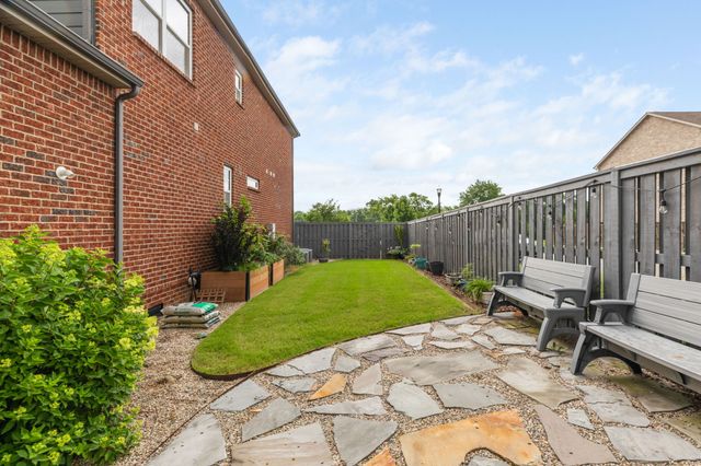 1024 Nave Ct, Nashville, TN 37214