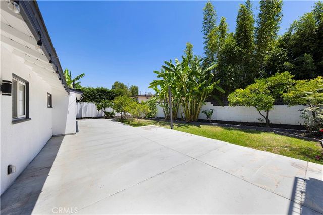 12282 Newport Avenue, North Tustin, CA 92705