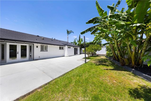 12282 Newport Avenue, North Tustin, CA 92705
