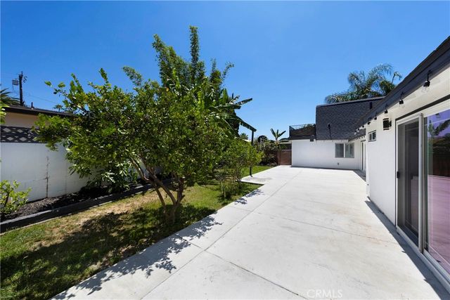 12282 Newport Avenue, North Tustin, CA 92705