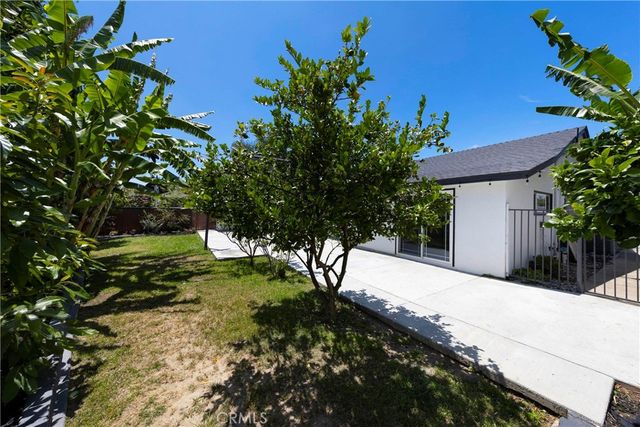 12282 Newport Avenue, North Tustin, CA 92705