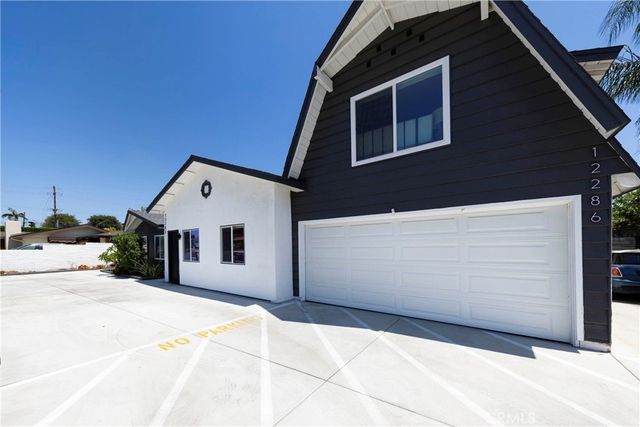 12282 Newport Avenue, North Tustin, CA 92705