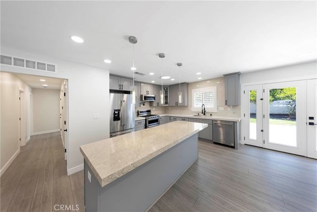 12282 Newport Avenue, North Tustin, CA 92705
