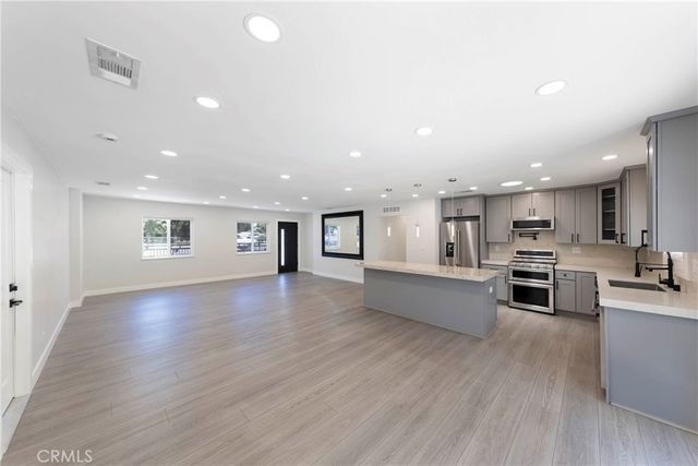 12282 Newport Avenue, North Tustin, CA 92705
