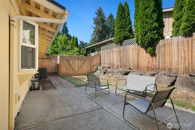 1012 179th Place NE, Bellevue, WA 98008