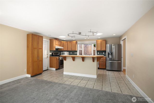 1012 179th Place NE, Bellevue, WA 98008