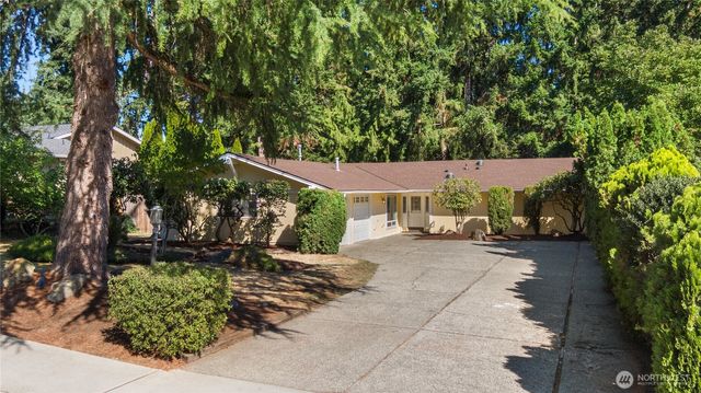 1012 179th Place NE, Bellevue, WA 98008