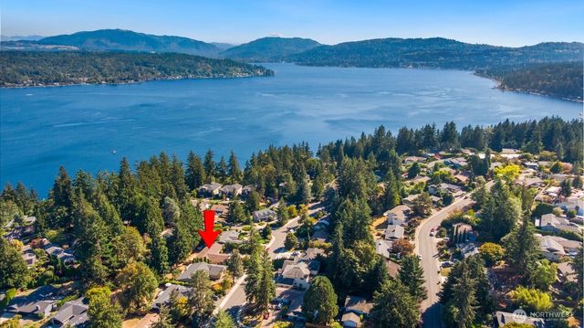 1012 179th Place NE, Bellevue, WA 98008
