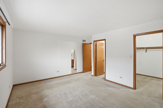 7221 W 154th Street, Orland Park, IL 60462