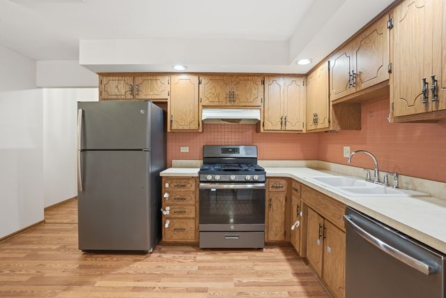 7221 W 154th Street, Orland Park, IL 60462