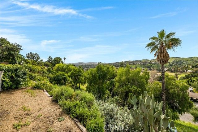 24308 Shrewsbury, West Hills (los Angeles), CA 91307