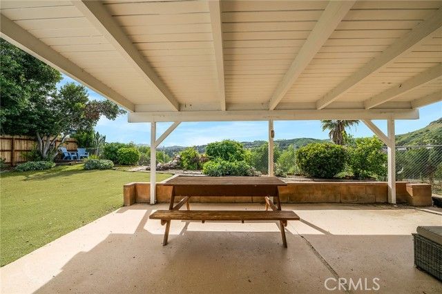 24308 Shrewsbury, West Hills (los Angeles), CA 91307