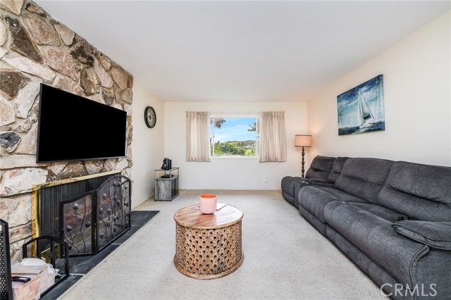 24308 Shrewsbury, West Hills (los Angeles), CA 91307