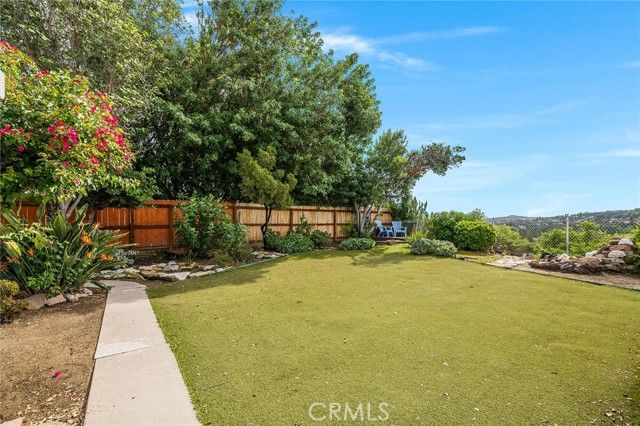 24308 Shrewsbury, West Hills (los Angeles), CA 91307