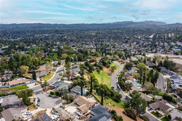 24308 Shrewsbury, West Hills (los Angeles), CA 91307