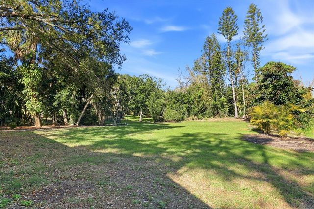 6519 WATERFORD CIRCLE, Sarasota, FL 34238