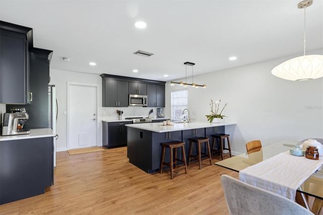 6519 WATERFORD CIRCLE, Sarasota, FL 34238