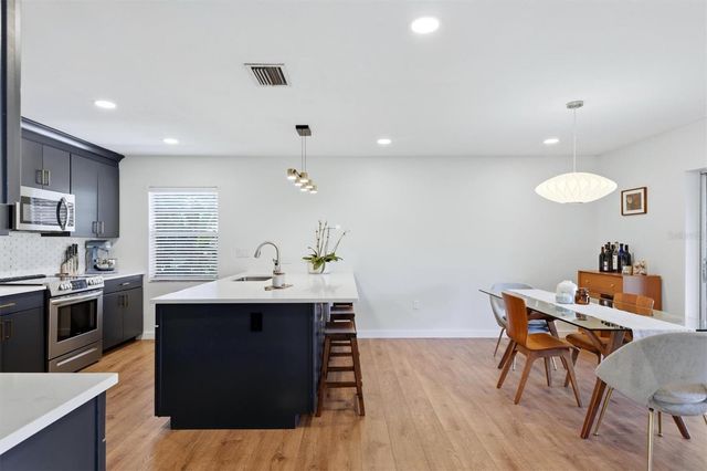 6519 WATERFORD CIRCLE, Sarasota, FL 34238